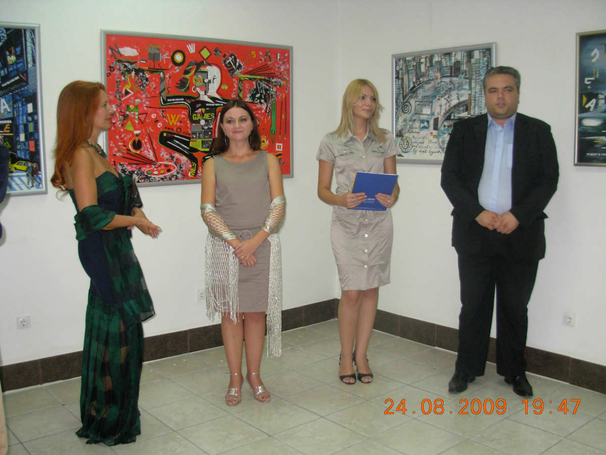 Otvaranje izložbe Katarine Radenković, European house, Niš, avgust 2009.Izložbu otvorila glumica Tanja Bošković